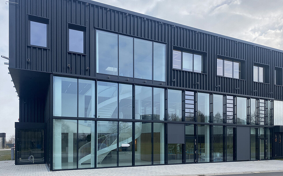 Büro und Produktionsgebäude KES