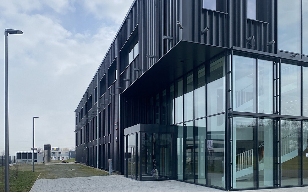 Büro und Produktionsgebäude KES